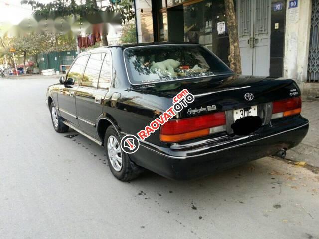 Cần bán xe Toyota Crown năm 1994, màu đen chính chủ-1