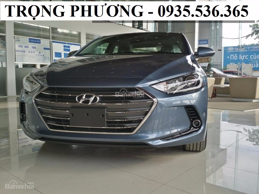 Cần bán Hyundai Elantra đời 2017, màu đen, nhập khẩu-9