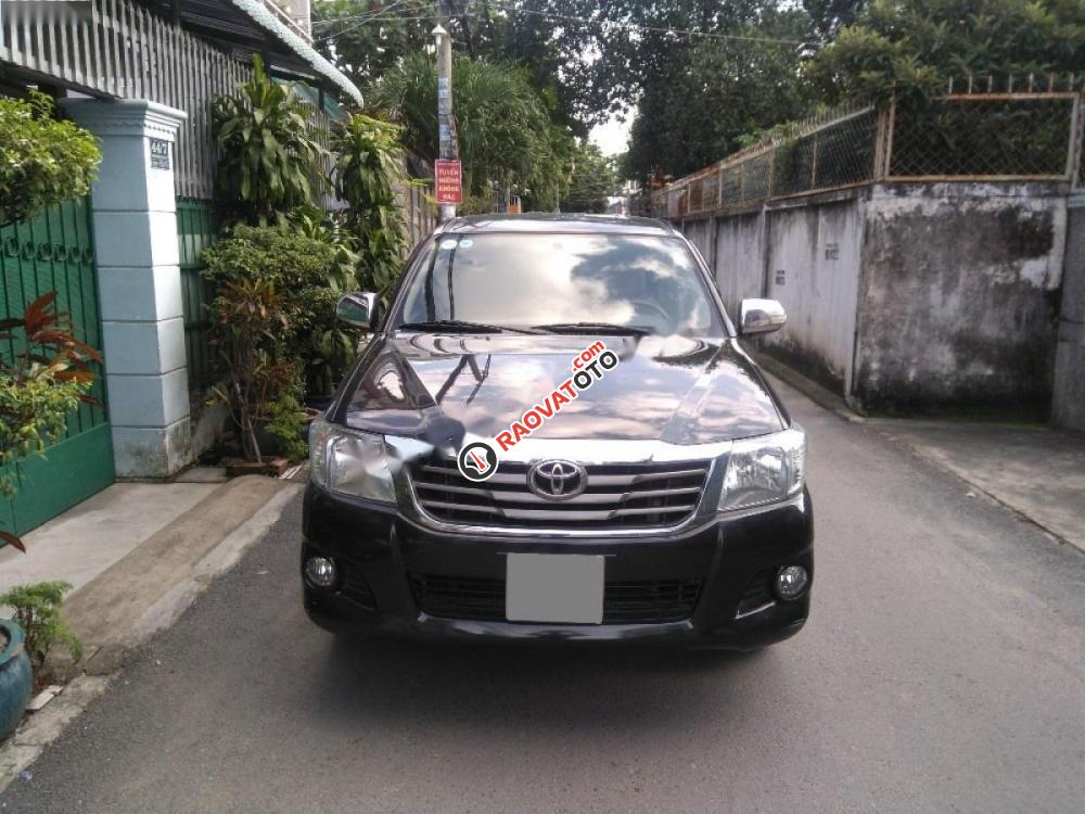 Cần bán lại xe Toyota Hilux đời 2013, màu đen, nhập khẩu số sàn, giá chỉ 405 triệu-8