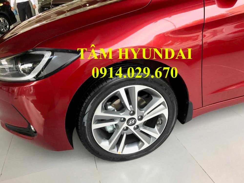 Bán xe Hyundai Elantra đời 2017, màu đỏ, nhập khẩu-2