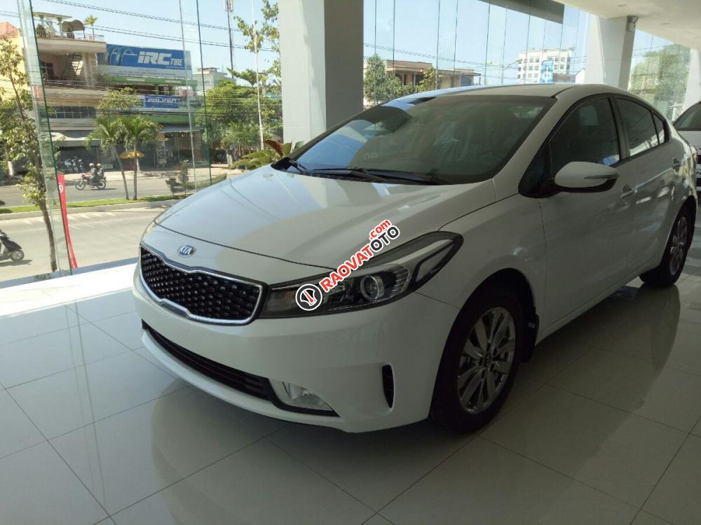 Kia Cerato 1.6 số sàn, màu trắng, giá ưu đãi tại Kia Khánh Hòa-1