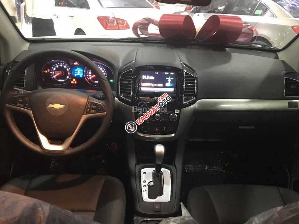 Bán Chevrolet Captiva Revv LTZ 2.4 AT đời 2017, hỗ trợ vay ngân hàng 80%. Gọi Ms. Lam 0939 19 37 18-0