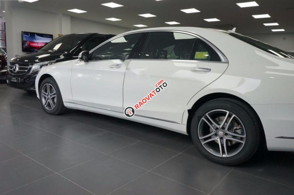 Cần bán xe Mercedes S400L sản xuất 2017, màu trắng như mới-1