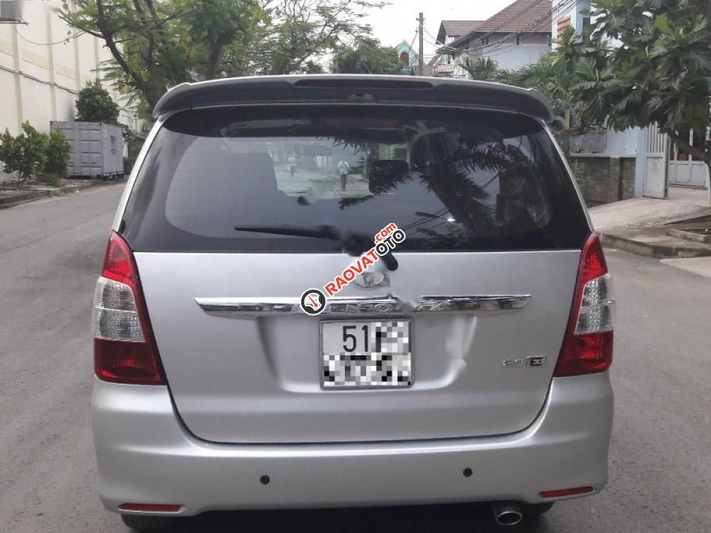 Cần bán lại xe Toyota Innova E đời 2013, màu bạc, giá chỉ 530 triệu-8