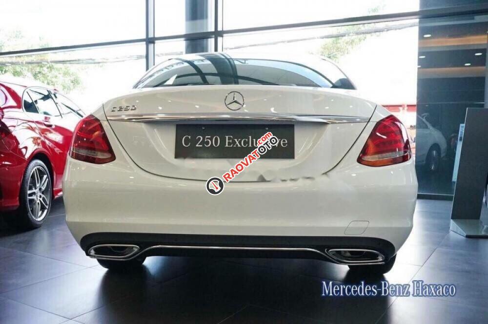 Cần bán Mercedes C250 đời 2016, màu trắng-2