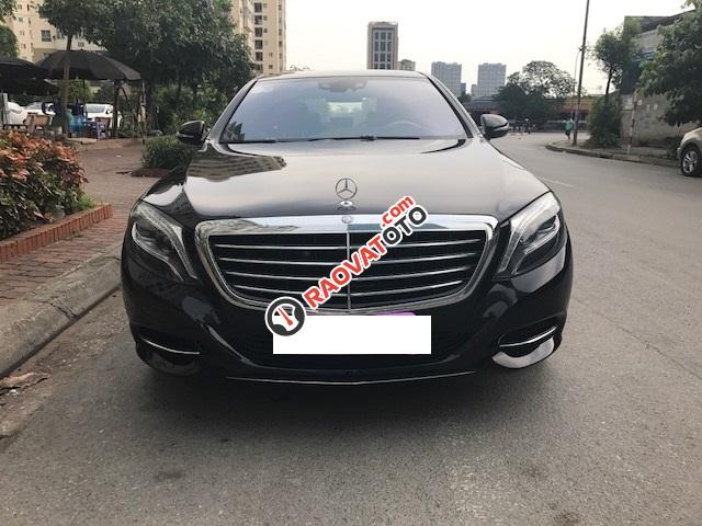 Bán Mercedes S500 màu đen, xe sản xuất 2015, đăng ký T10/2015, chính chủ từ đầu. Xe đi giữ gìn như mới-0