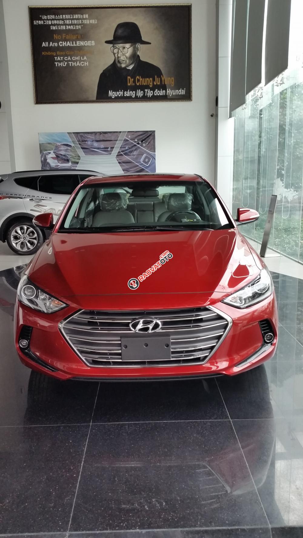 Mua xe Hyundai Elantra 2018, nhận ngay gói KM khủng lên đến 100tr-8