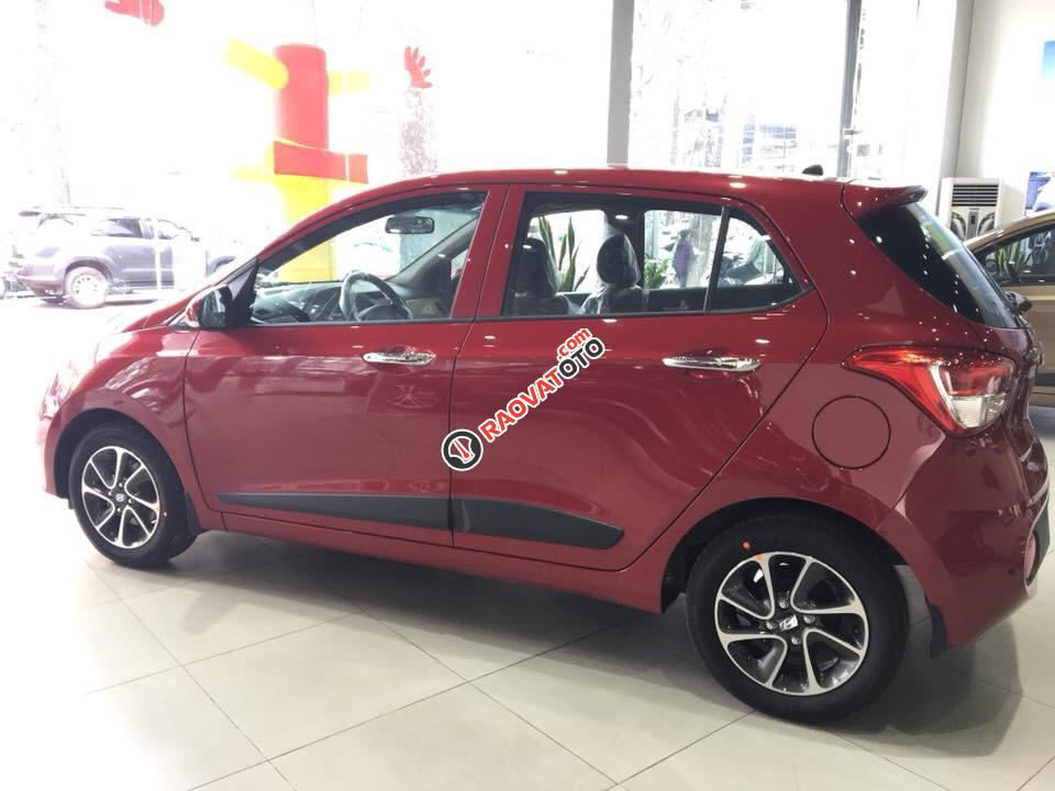 Hyundai Grand i10 1.0AT. Hỗ trợ vay vốn 85% giá trị xe, hotline đặt xe: 0935.90.41.41 - 0948.94.55.99-5