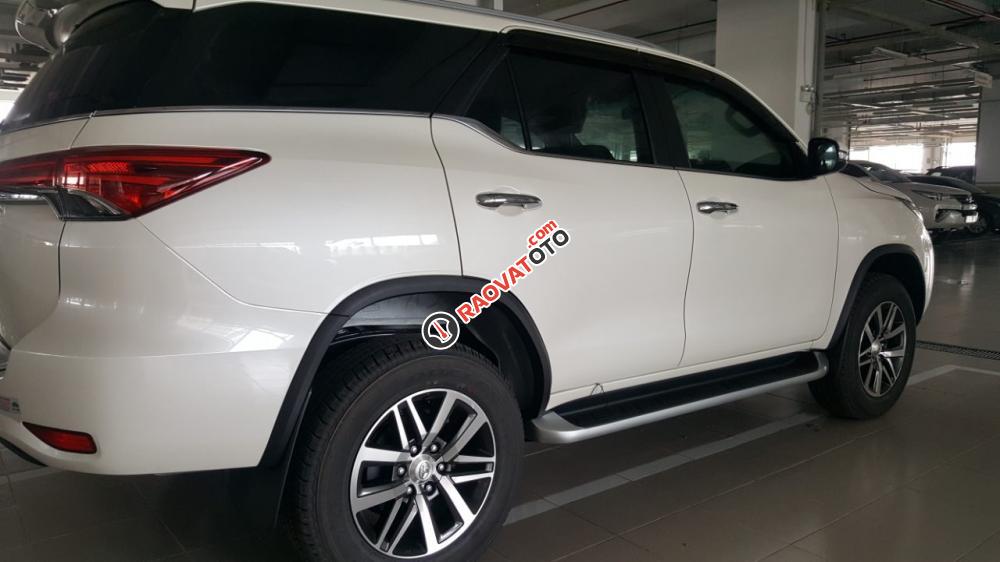 Bán Toyota Fortuner V (4x4) AT đời 2017, nhập khẩu chính hãng, luôn có xe giao sớm-3