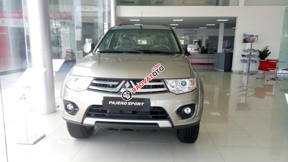 Mitsubishi Pajero Sport xe 7 chỗ màu vàng cát, rẻ nhất Đà Nẵng, hỗ trợ trả góp 90% - LH 0911477123-7