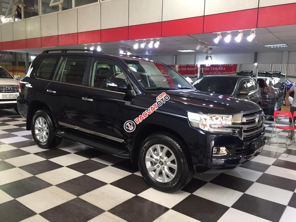 Bán ô tô Toyota Land Cruiser VXR 4.5 V8 AT đời 2017, màu xanh lam, nhập khẩu nguyên chiếc-1