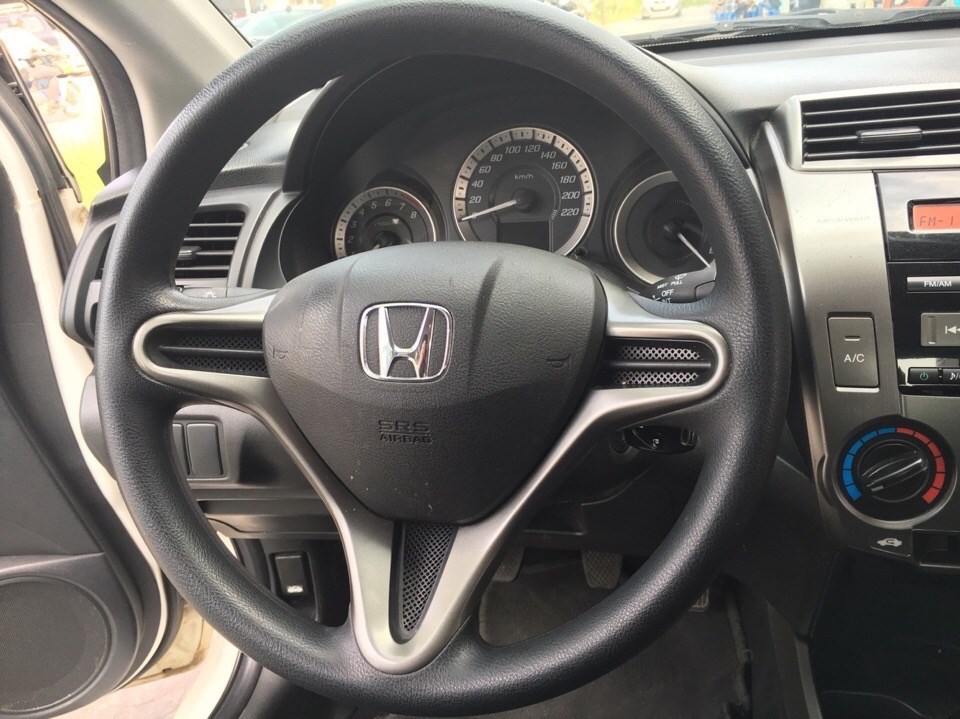 Bán Honda City 1.5MT 2013, màu trắng, xe nhập -7