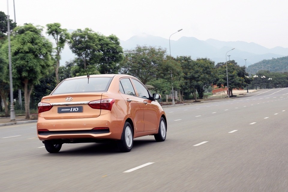 Bán Hyundai Grand i10 đời 2017, nhập khẩu nguyên chiếc-10