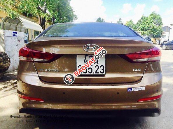 Cần bán xe Hyundai Elantra đời 2018, màu nâu số tự động-2