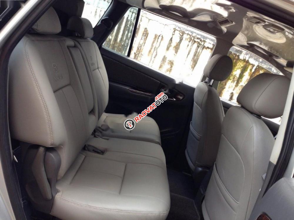 Bán Toyota Innova 2.0E sản xuất 2013, màu bạc -8