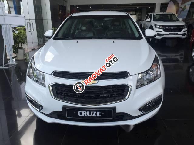 Cần bán xe Chevrolet Cruze đời 2017, màu trắng-2