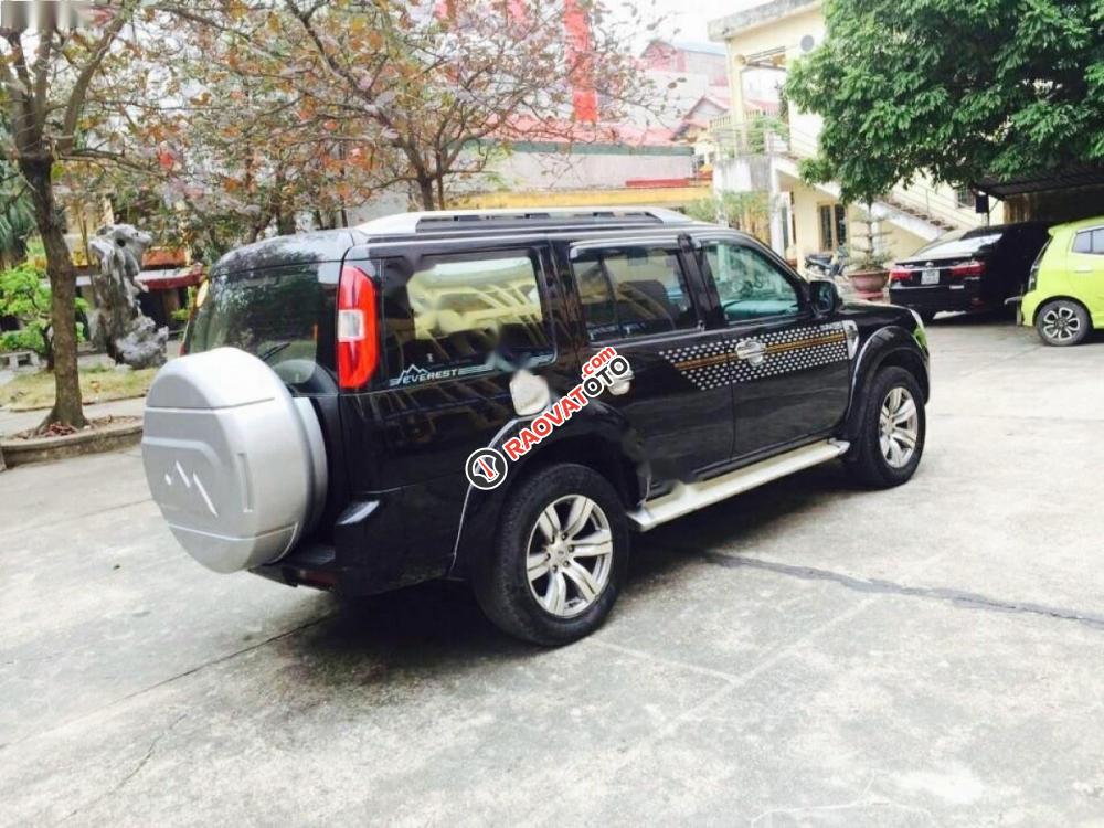 Cần bán lại xe Ford Everest 2.5L 4x2 AT 2011, màu đen, giá tốt-3