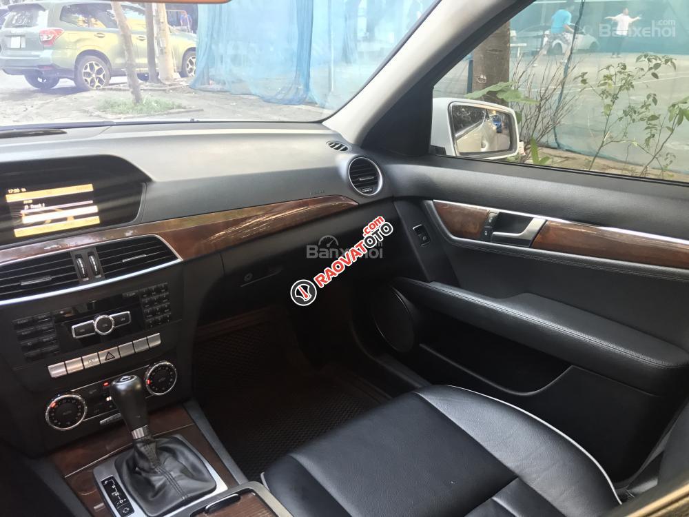 Bán C250 đời 2011 màu trắng, xe đẹp chính chủ-6