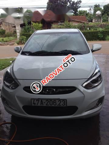 Cần bán Hyundai Accent đời 2012, màu trắng-3