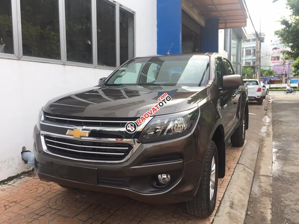 Bán xe Chevrolet Colorado LT 2.5 MT 1 cầu màu nâu, trả góp ngân hàng - LH: 0945.307.489-0