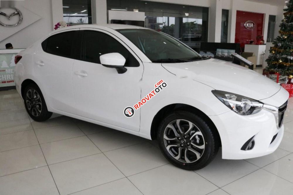 Cần bán Mazda 2 1.5 AT đời 2017, màu trắng-4