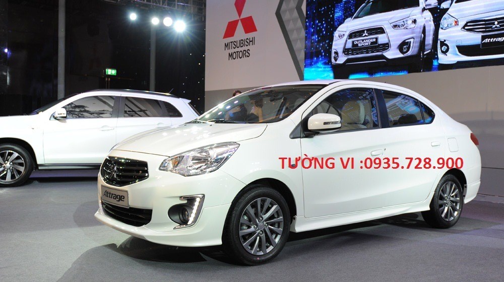 Bán xe Mitsubishi Attrage đời 2017, màu trắng, xe nhập-7