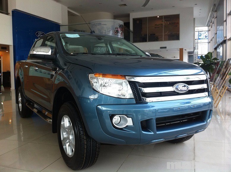 Cần bán xe Ford Everest đời 2017, nhập khẩu nguyên chiếc-0