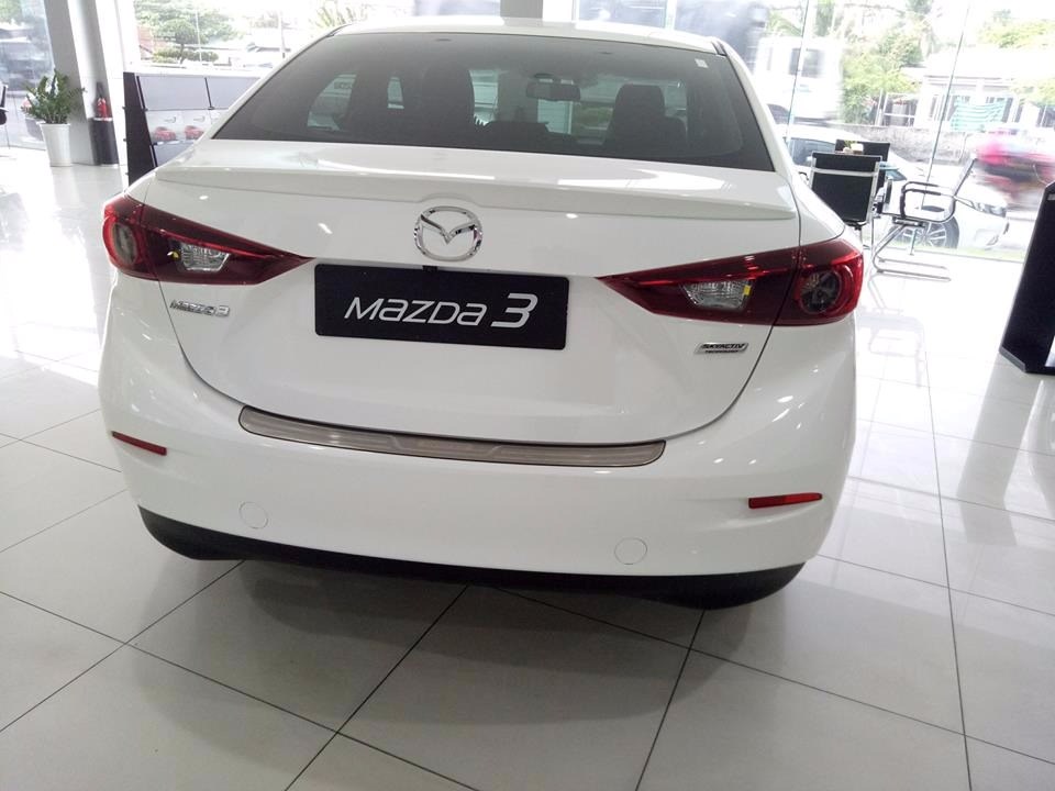 Bán xe Mazda 3 đời 2017, màu trắng, nhập khẩu -2