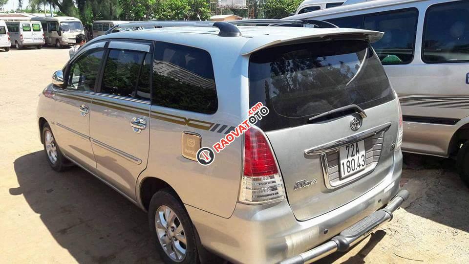 Cần bán Toyota Innova G năm 2008, màu bạc-4