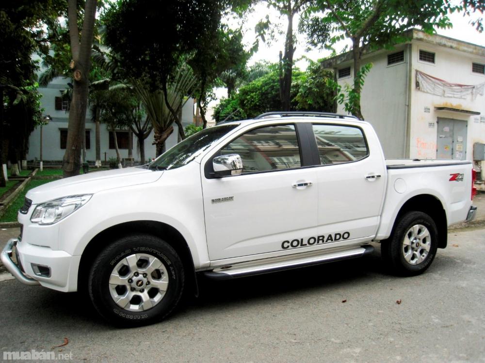 Bán Chevrolet Colorado năm 2016, màu trắng, nhập khẩu chính hãng-0