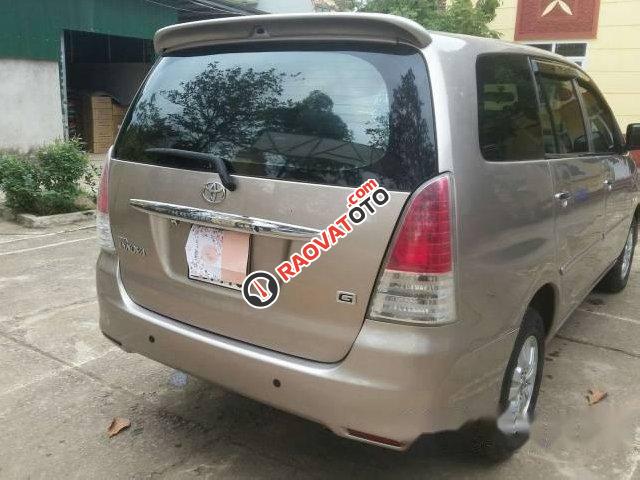 Cần bán gấp Toyota Innova G đời 2010, chính chủ-4