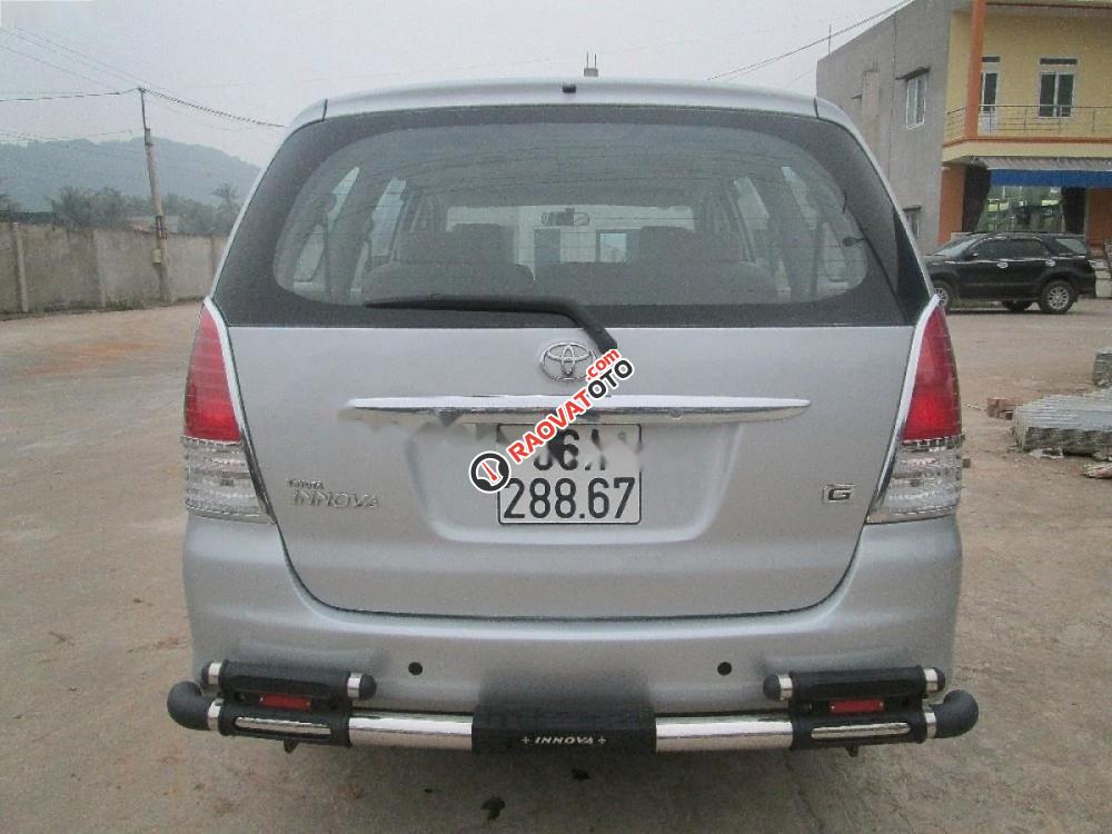 Bán xe Toyota Innova G 2010, màu bạc chính chủ-6