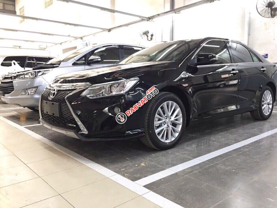 Bán Toyota Camry 2.0E Facelift 2018 giá cạnh tranh, đủ màu, giao ngay, LH: 0948057222-2