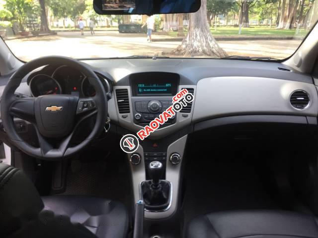 Cần bán gấp Chevrolet Cruze MT đời 2015, màu trắng-3