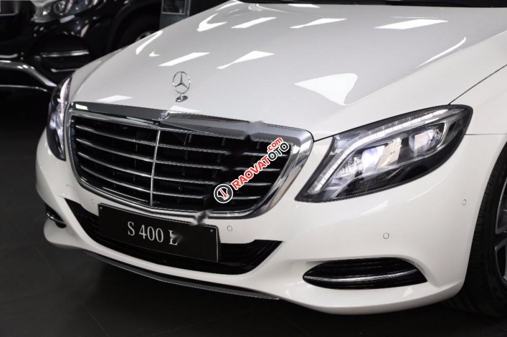 Cần bán xe Mercedes S400L sản xuất 2017, màu trắng như mới-0