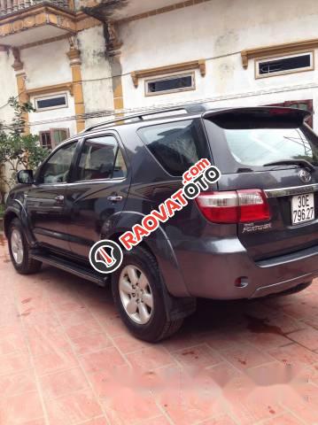 Bán Toyota Fortuner đời 2009, màu đen, chính chủ giá cạnh tranh-1