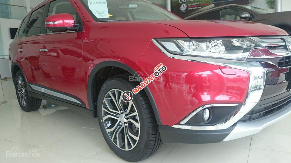 Bán Mitsubishi Outlander 2.0 CVT sản xuất 2017, màu đỏ, nhập khẩu, 941.5 triệu-13