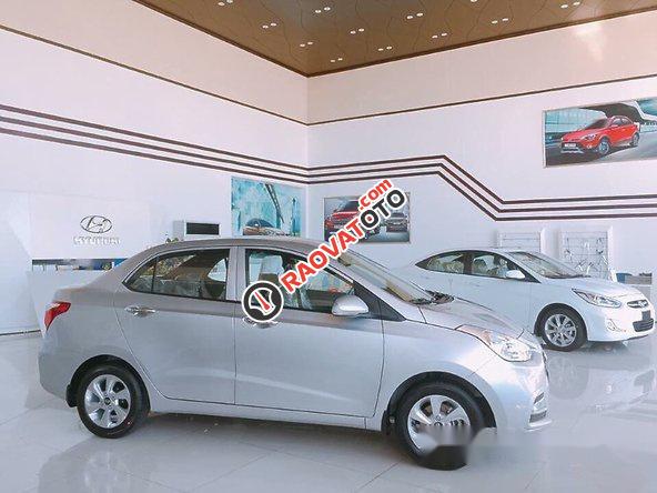 Bán xe Hyundai Grand i10 sản xuất 2017, màu bạc-2