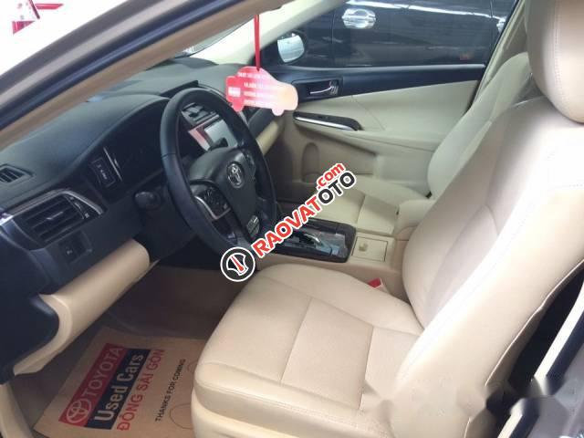 Cần bán gấp Toyota Camry 2.0E, đời 2013, giá cạnh tranh-4