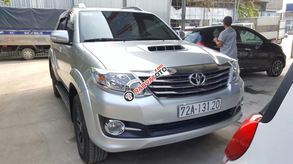 Bán Toyota Fortuner G 2.5MT số sàn, máy dầu, màu bạc, sản xuất 2015, đi 21000km mới 95%-7