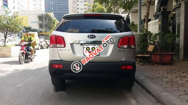 Cần bán xe Kia Sorento sản xuất 2010, màu bạc, xe nhập chính chủ-4