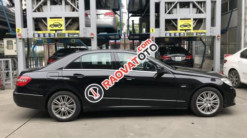 Cần bán lại xe Mercedes AT đời 2010, màu đen, nhập khẩu còn mới, 920 triệu-2