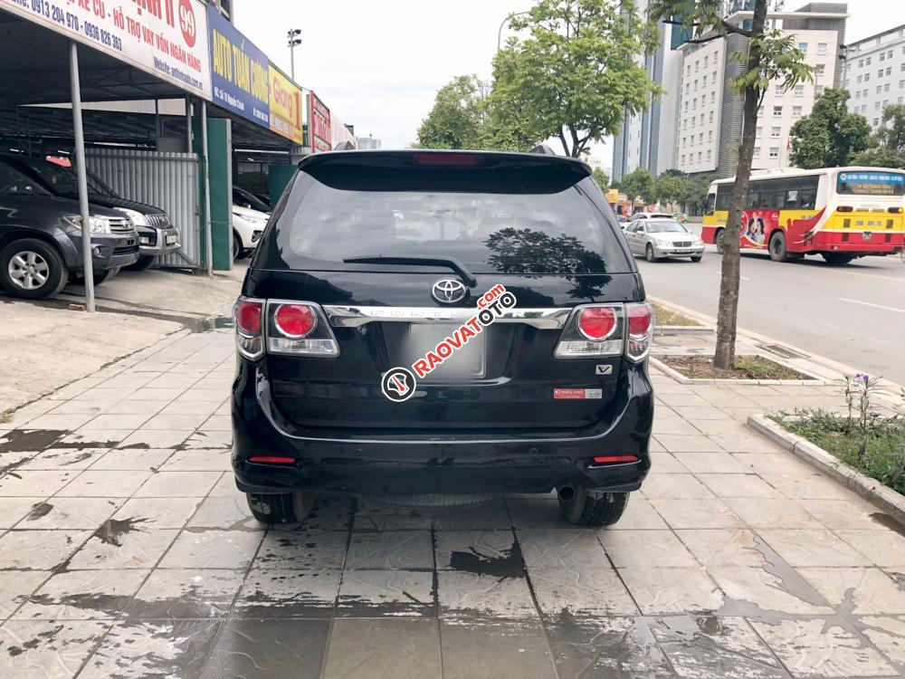 Fortuner 2.7V đời 2015 màu đen form mới, xe đẹp-10