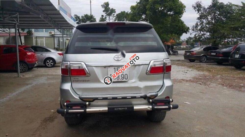 Bán xe Toyota Fortuner 2.7V 4x4 AT đời 2009, màu bạc số tự động-2