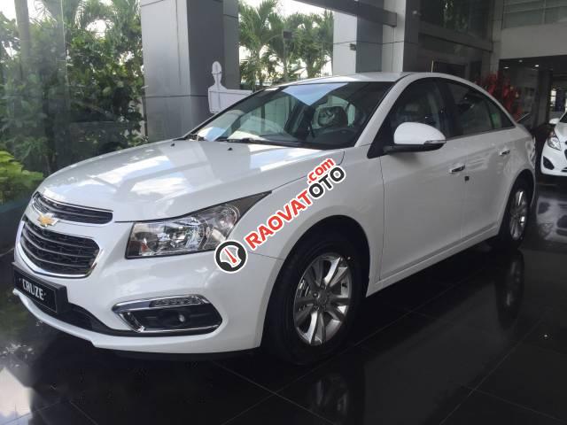 Cần bán xe Chevrolet Cruze đời 2017, màu trắng-3