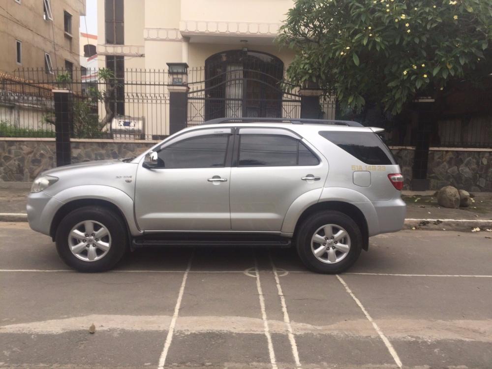 Bán Toyota Fortuner đời 2012, màu bạc, nhập khẩu, số tự động -12