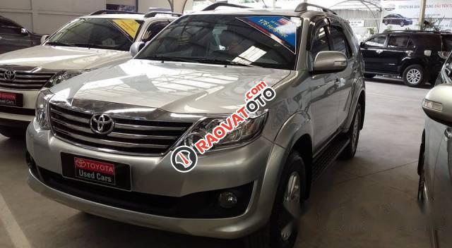 Bán Toyota Fortuner V đời 2012, màu bạc, 740 triệu-0