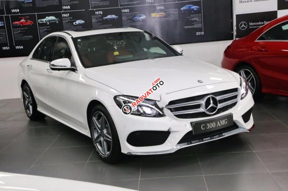 Bán xe Mercedes C300 AMG đời 2017, màu trắng như mới-0