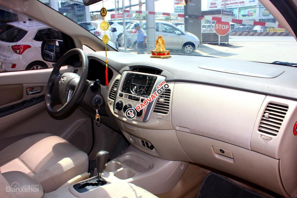 Toyota Innova G 2.0AT đời 2013, màu bạc, giá tốt, 50.000km, 558tr-6