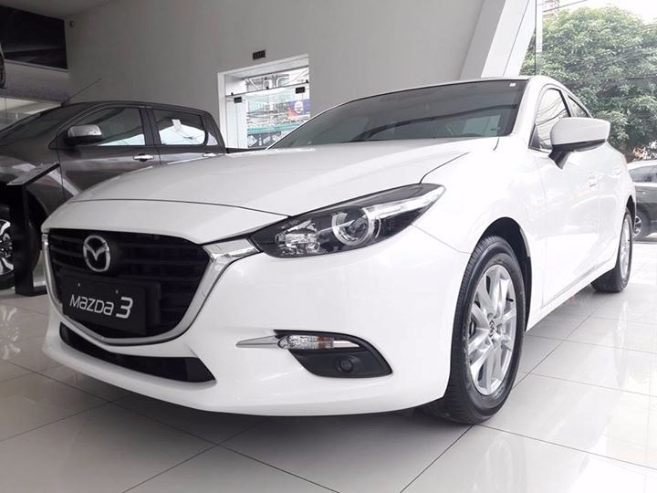 Bán xe Mazda 3 đời 2017, màu trắng, xe nhập-1